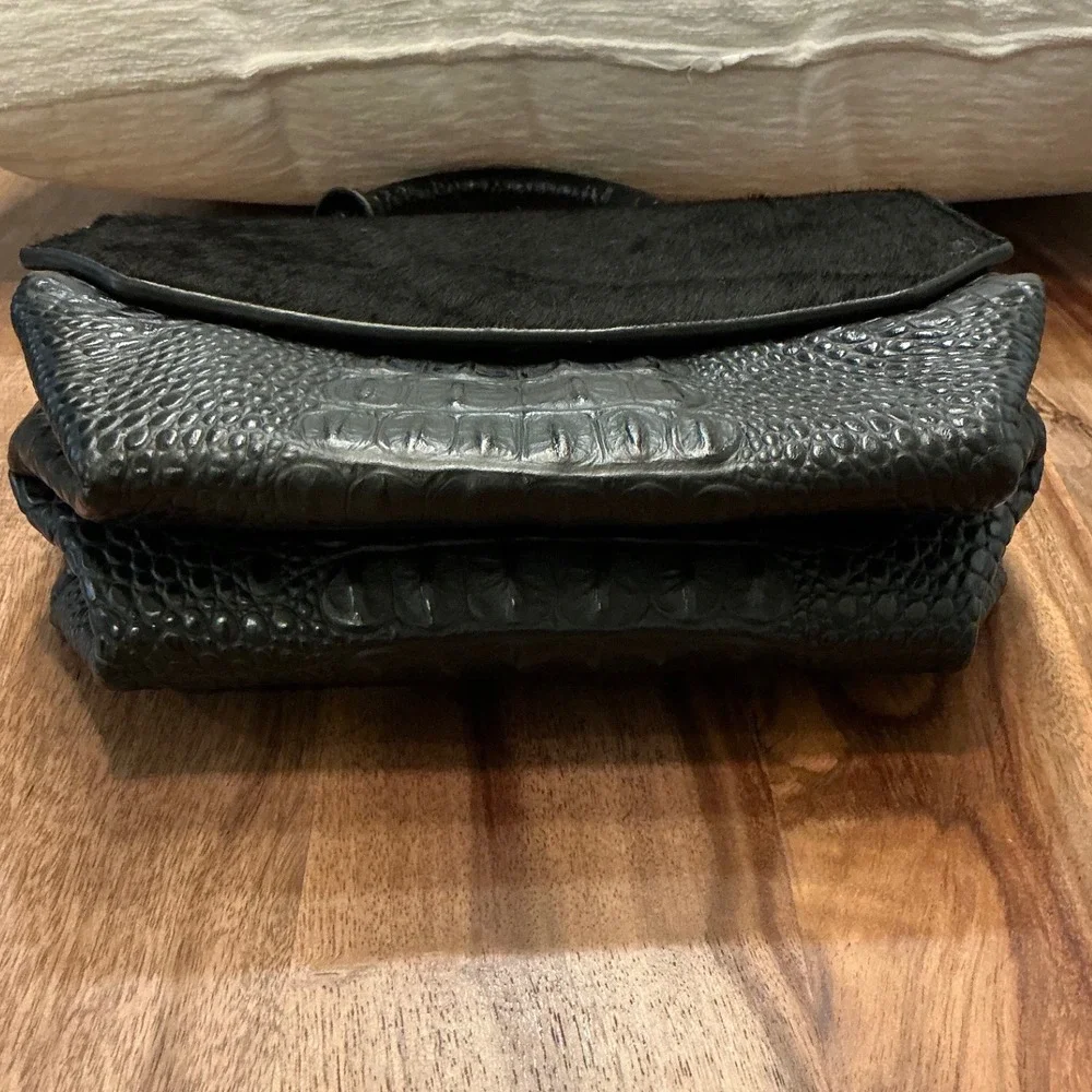 Raviani Designer‎ Top Handle Bag Black Furry Leather Alligator Embossed Purse